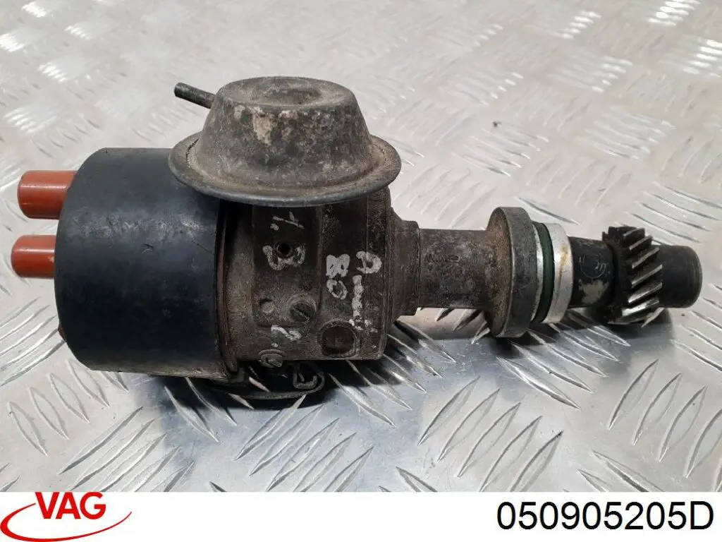Купити 050905205D VAG Розподільник запалювання (трамблер)