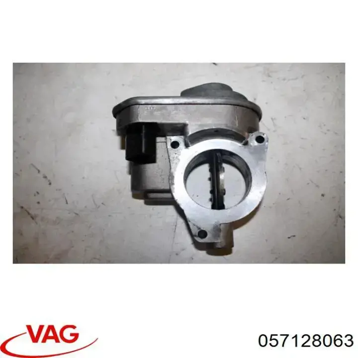 057128063 VAG Дросільна заслінка в зборі