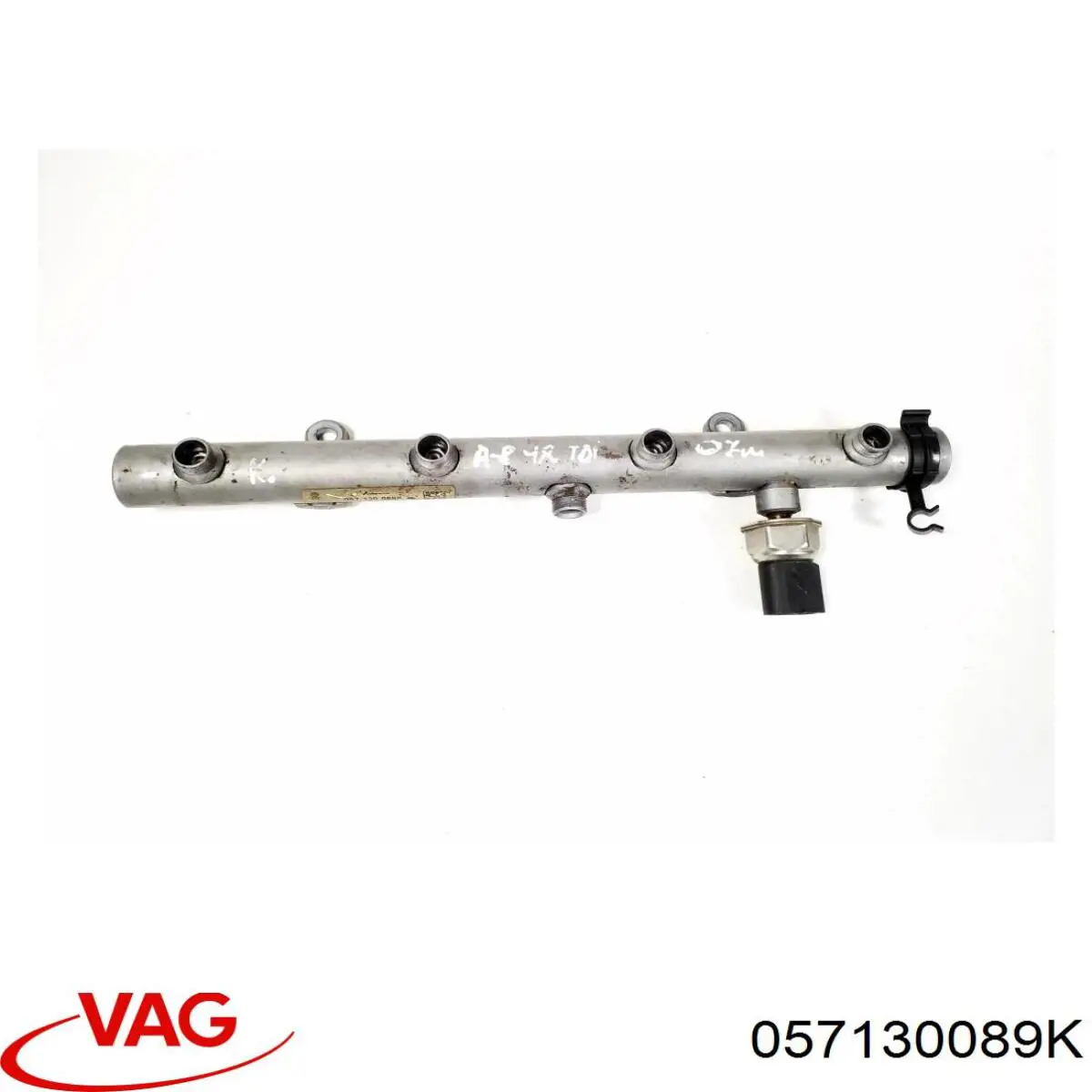 Розподільник палива (рампа) лівий VAG 057130089K ціна, від 51.11 USD