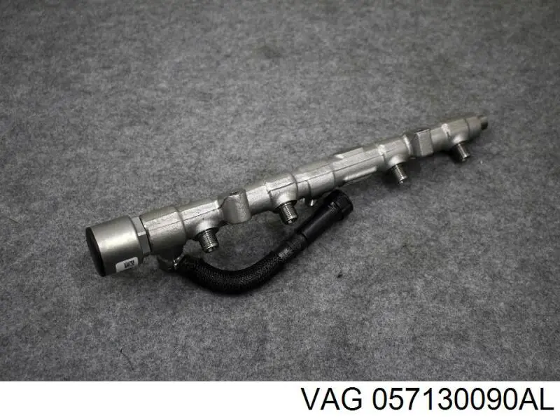 Розподільник палива (рампа) правий VAG 057130090AL ціна, від 139.36 USD