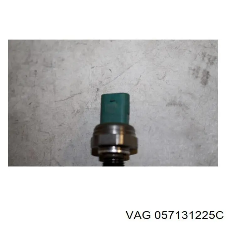 Купити 057131225C VAG Датчик тиску вихлопних газів