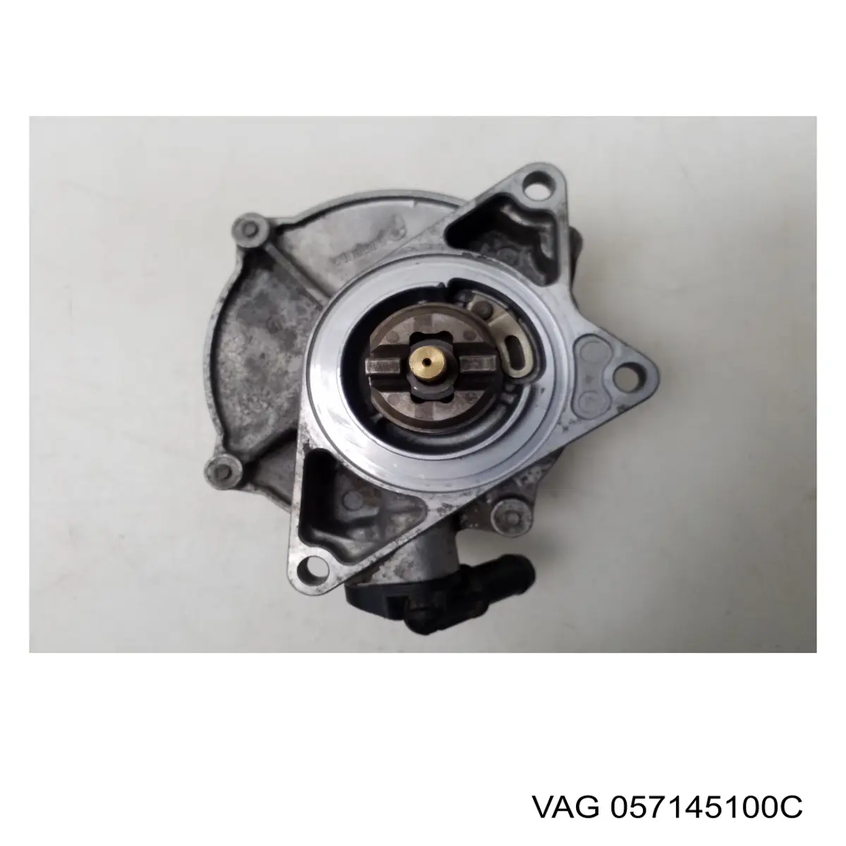 Насос вакуумний VAG 057145100C ціна, від 25.40 USD