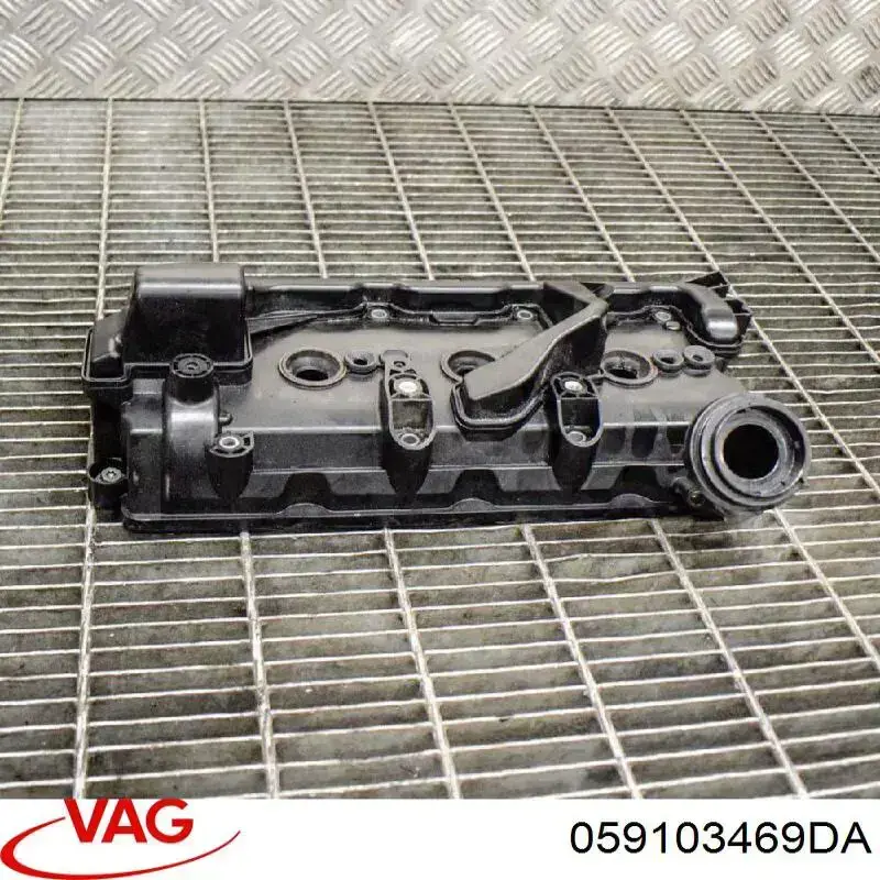 V109194 VEMO/Vaico Кришка двигуна