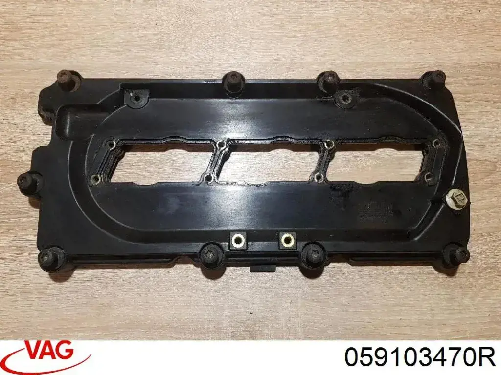 Кришка клапанна, права VAG 059103470R ціна, від 22.50 USD