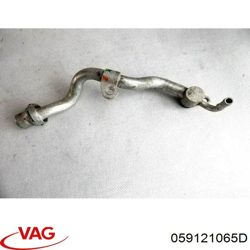 059121065D VAG Шланг термостата