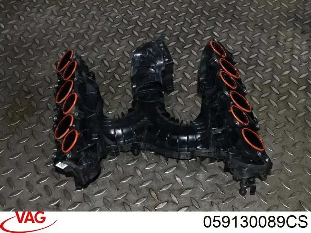 Розподільник палива (рампа), лівий VAG 059130089CS