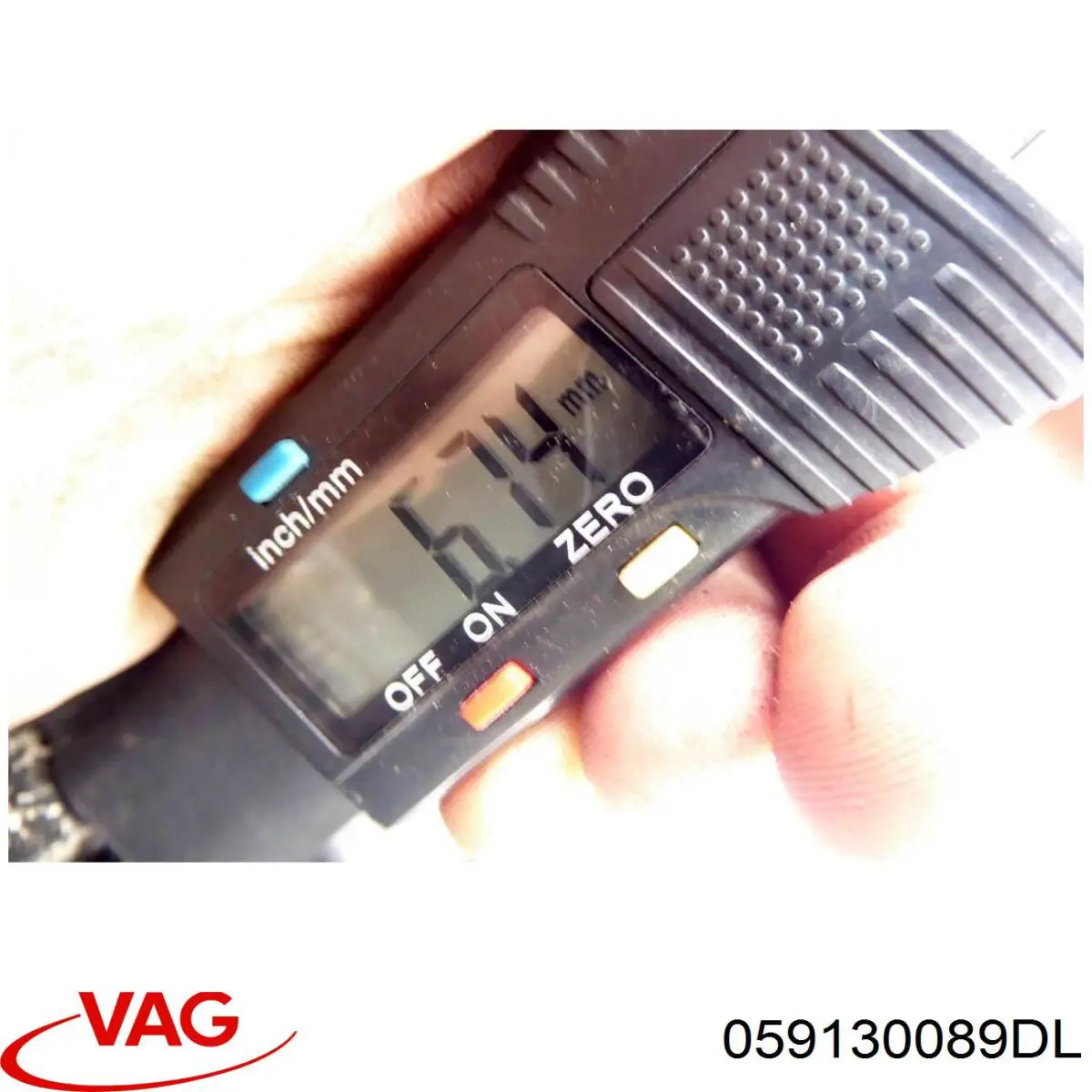 Розподільник палива (рампа) лівий 059130089DL VAG