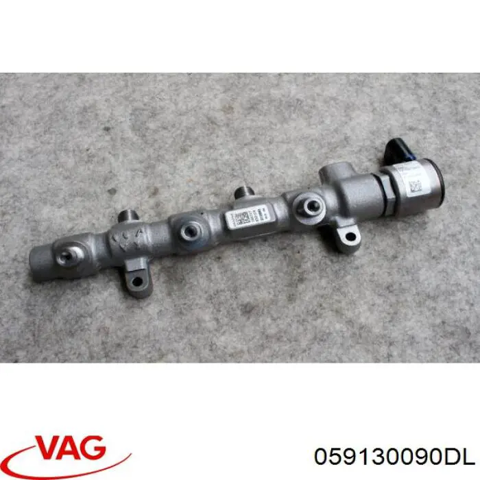 059130090DL VAG Розподільник палива (рампа) правий