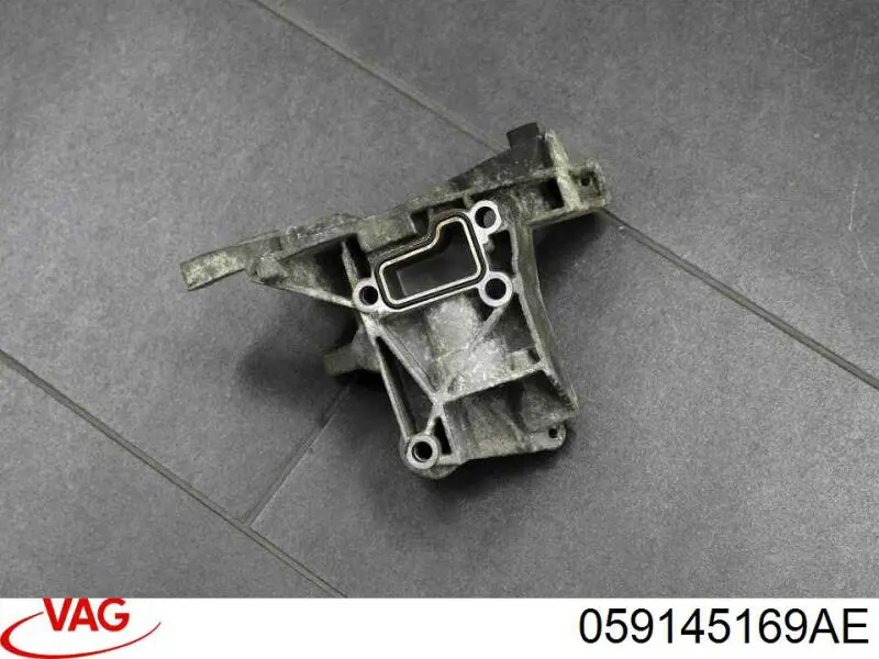 Кронштейн насосу г/п керма VAG 059145167AD