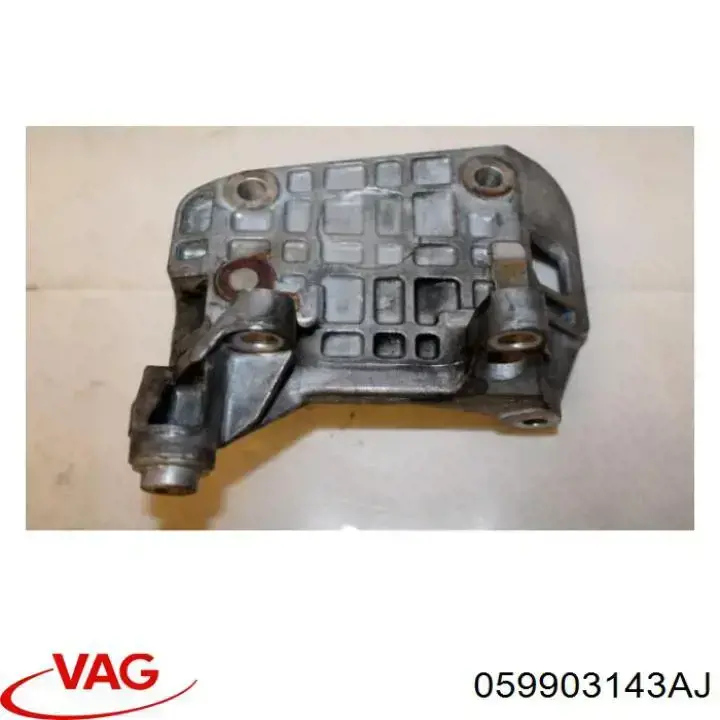 Купити Кронштейн генератора Volkswagen Touareg II 7P5, 7P6
