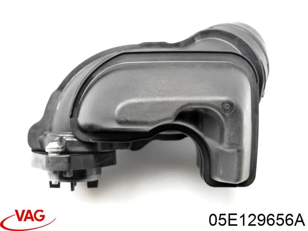 05E129656A VAG Патрубок повітряний, вхід в турбіну (наддув)