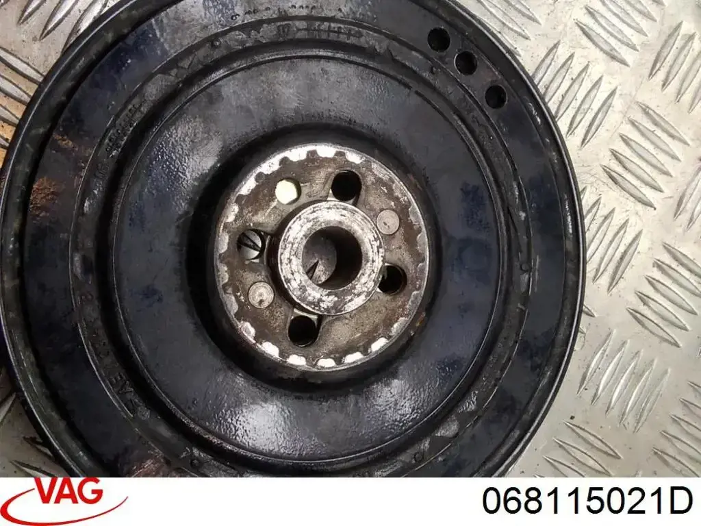 Шестерня приводу масляного насосу VAG 068115021D ціна, від 11.27 USD