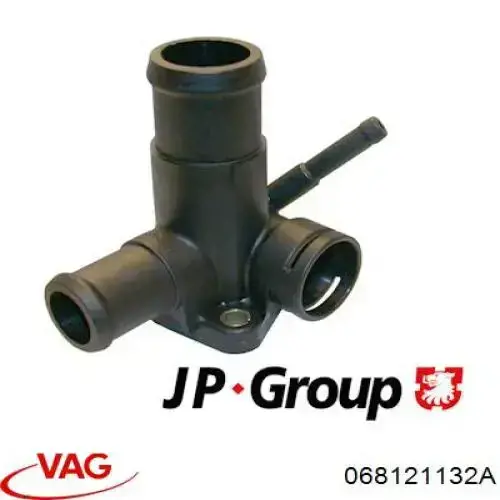 Фланець системи охолодження (трійник) 068121132A VAG