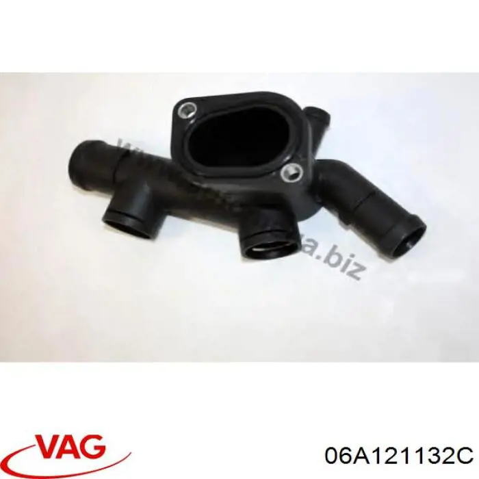 Водяний патрубок VAG 06A121132C