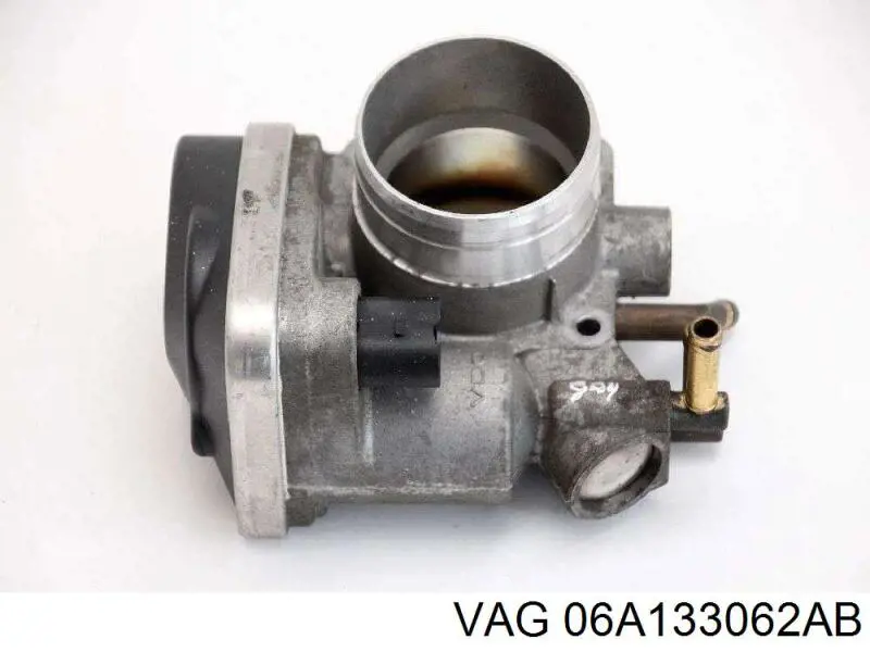 Купити 06A133062AB VAG Дросільна заслінка