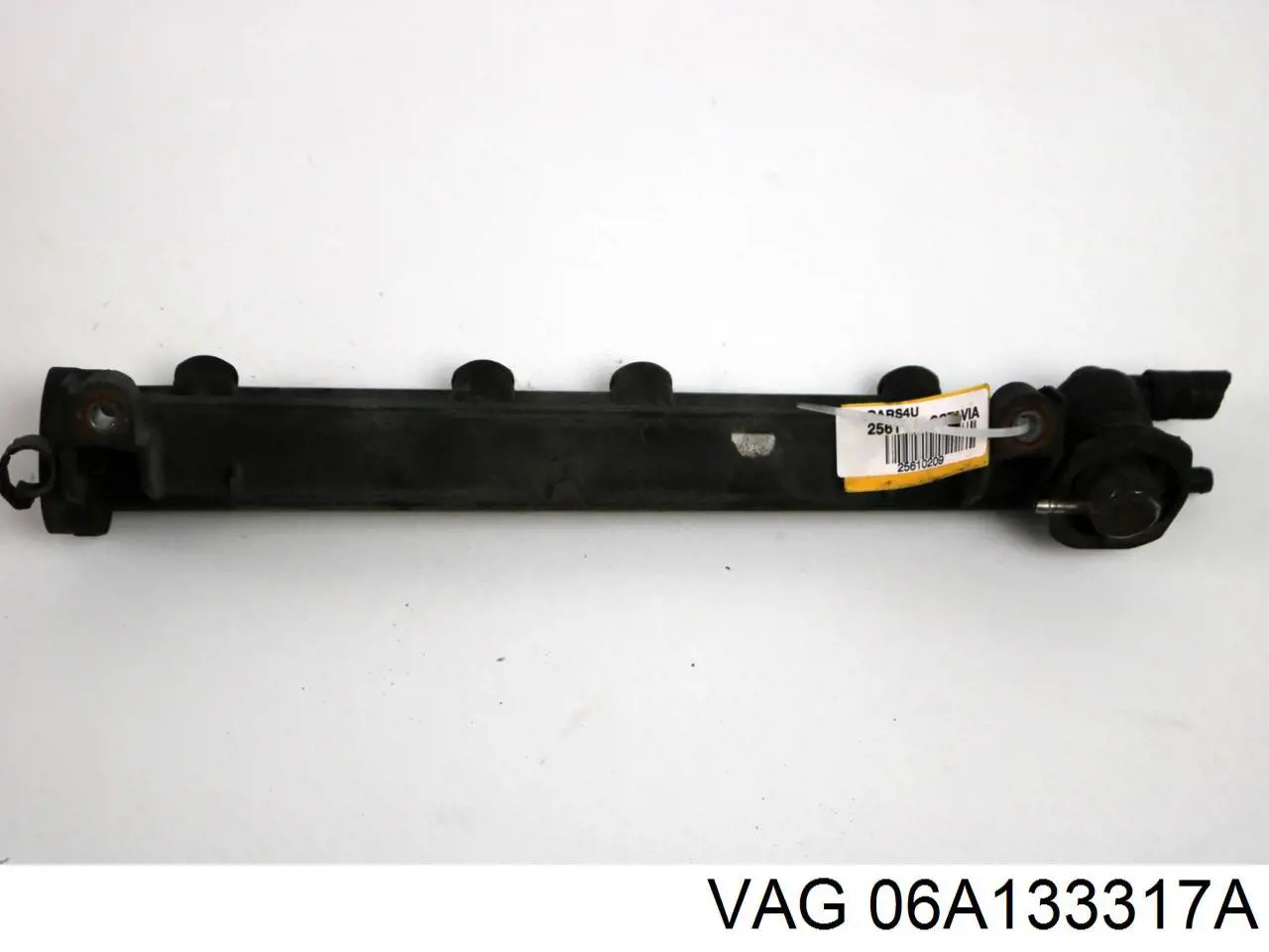 Купити 06A133317A VAG Розподільник палива
