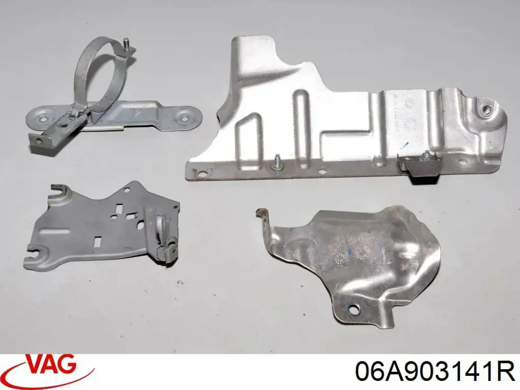 Купити 06A903141R VAG Кронштейн генератора