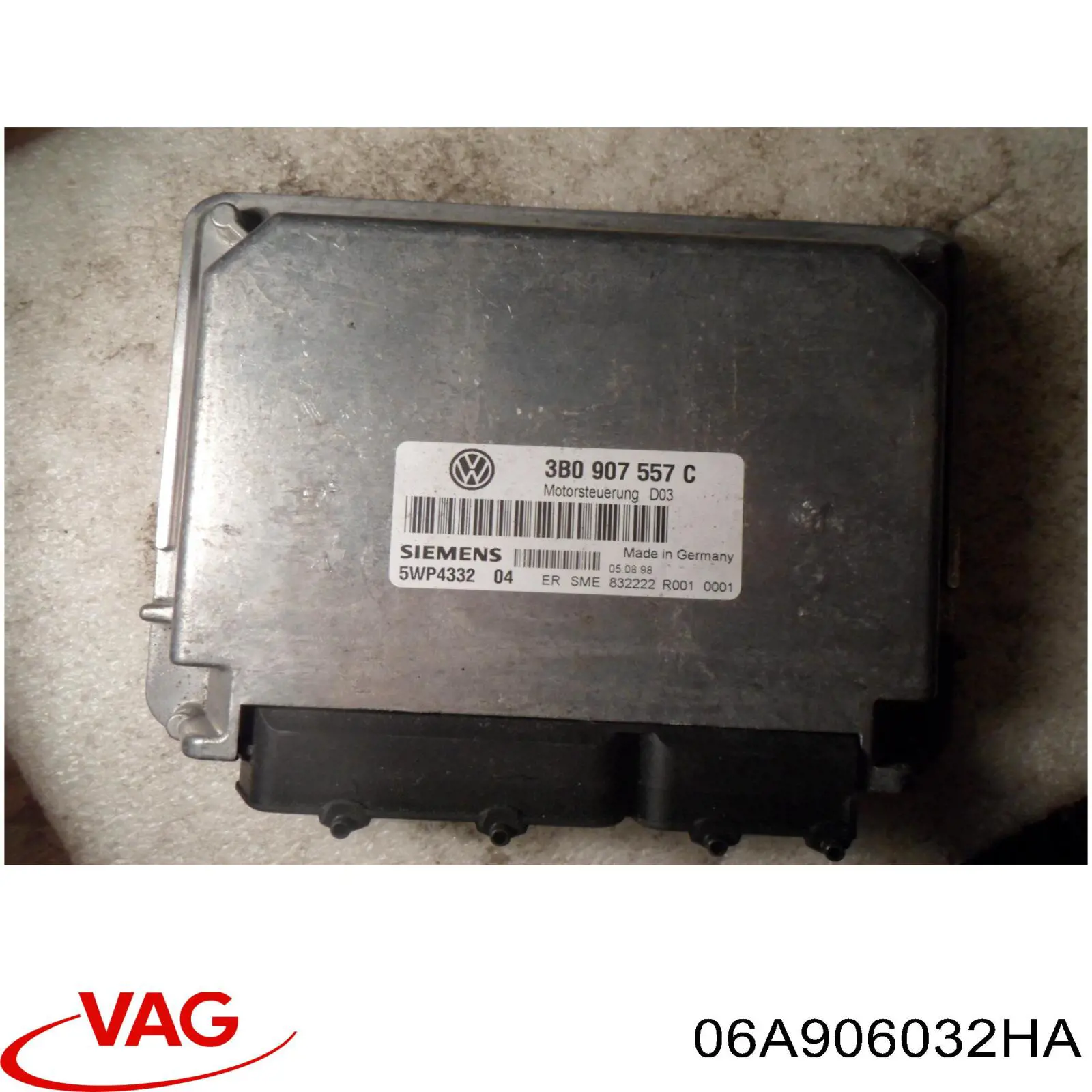 Електронний блок керування двигуном 06A906032HA VAG