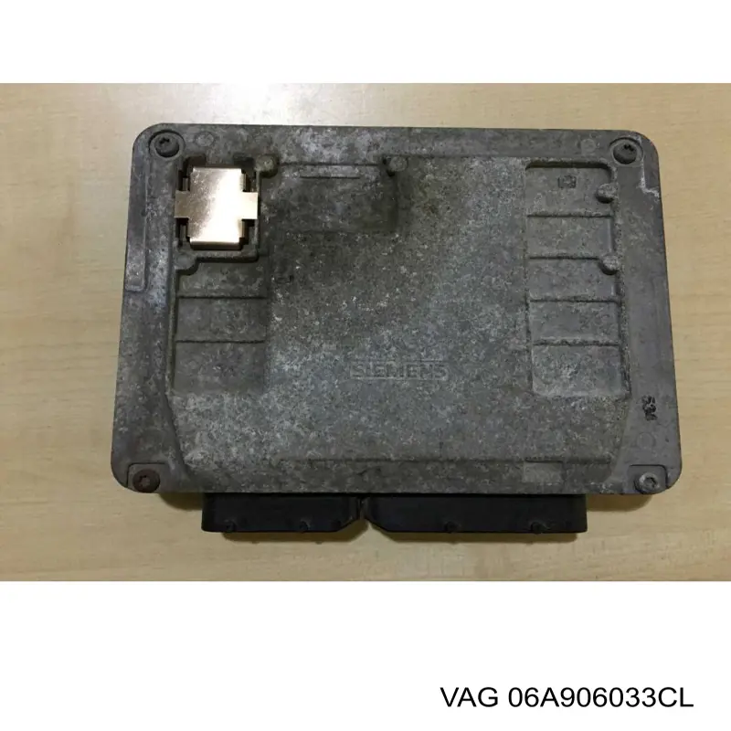Купити 06A906033CL VAG Модуль управління двигуном