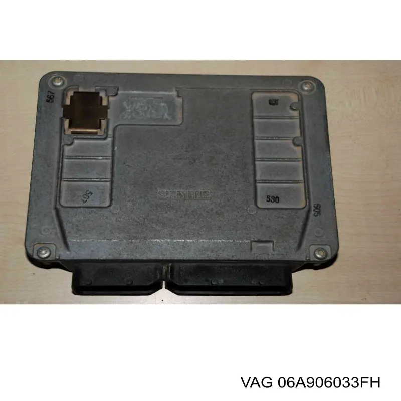 Електронний блок керування двигуном 06A906033FH VAG