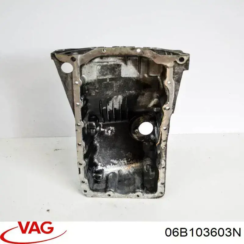Піддон масляний картера двигуна 06B103603N VAG