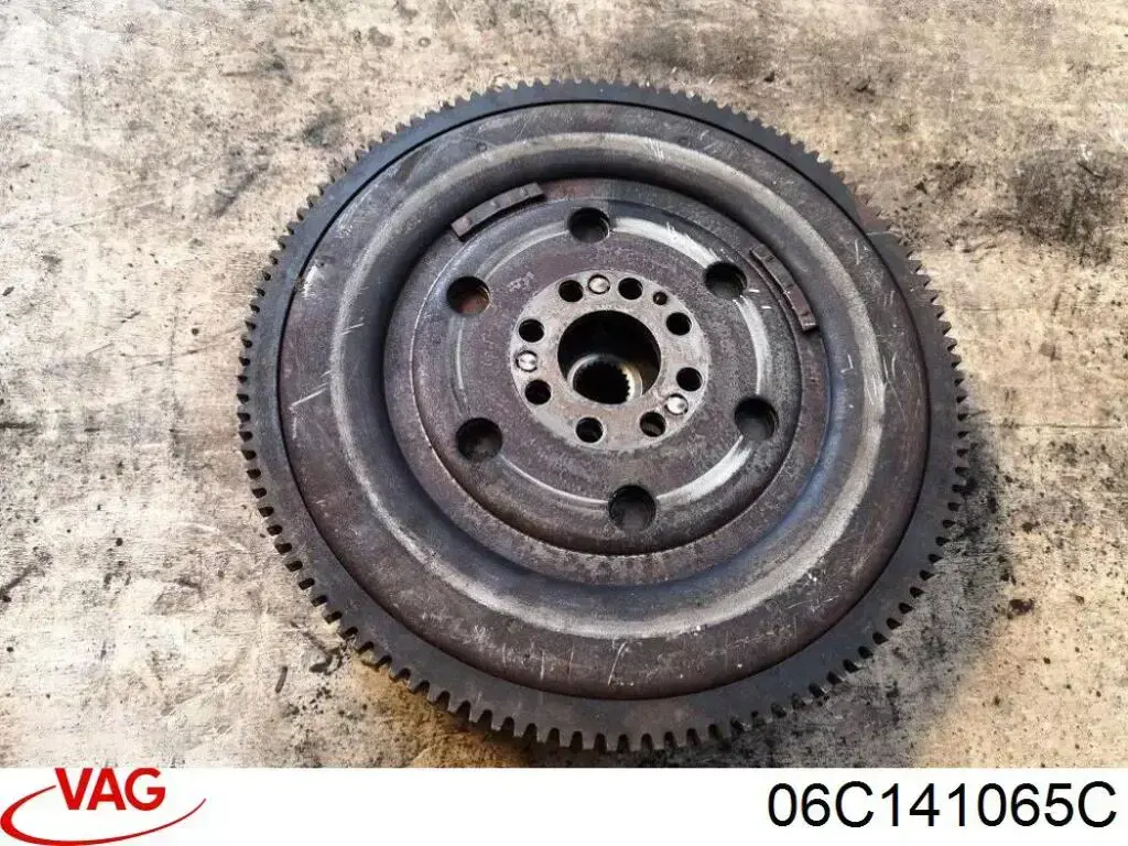 Купити 06C141065C VAG Маховик із зубчастим ободом в зборі