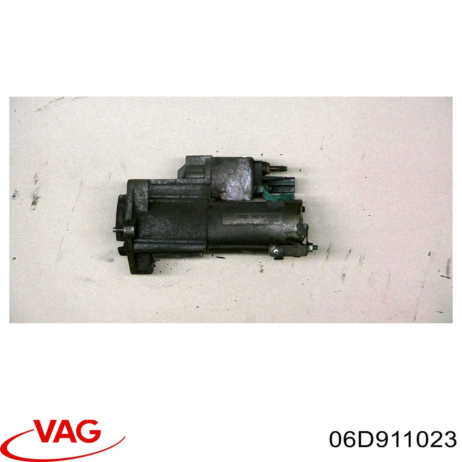 Стартер автомобільний VAG 06D911023