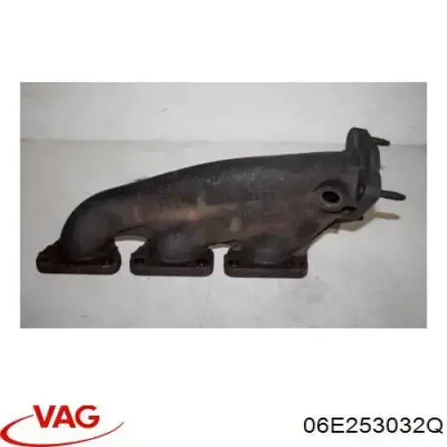06E253032Q VAG Колектор випускний, правий