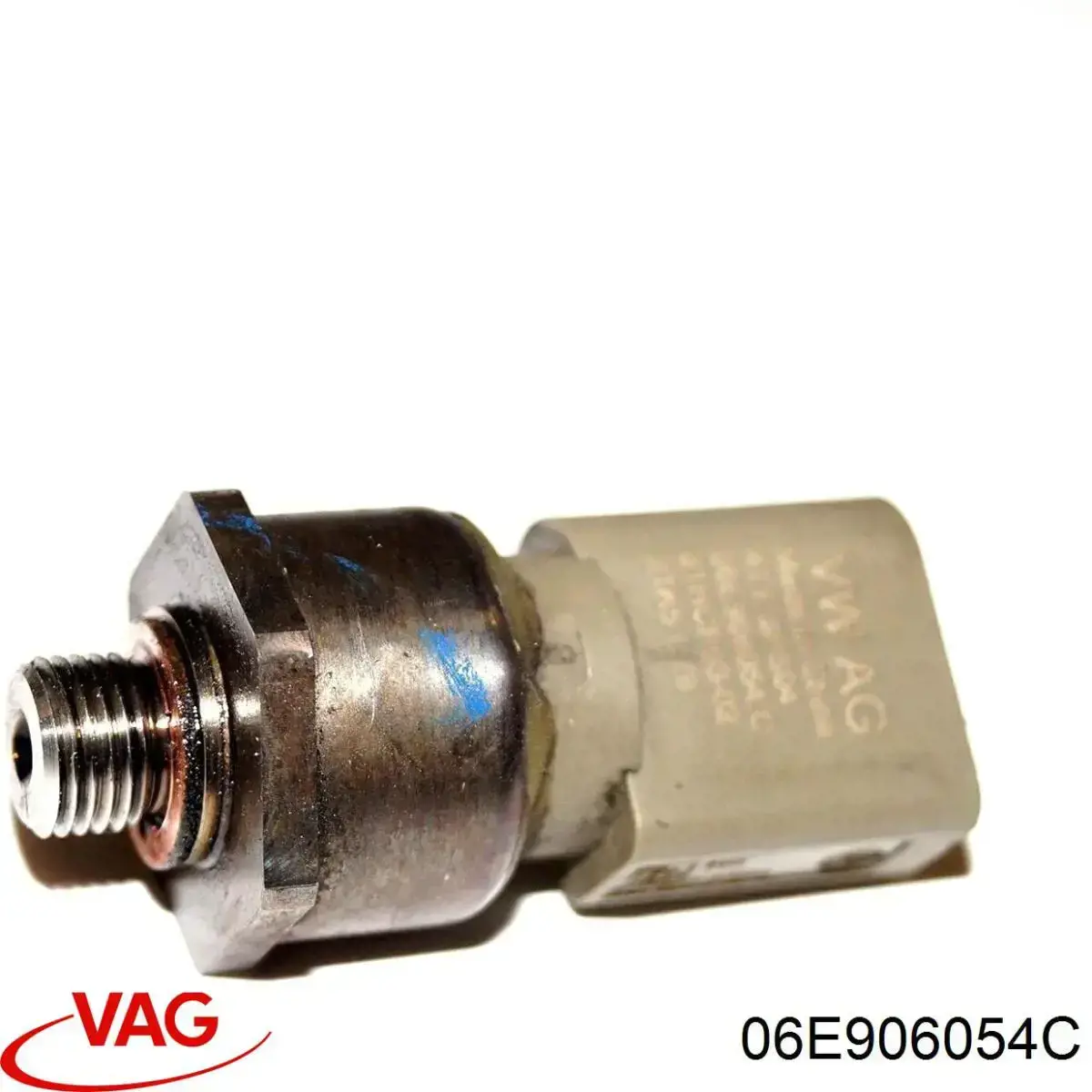 Купити 06E906054F VAG Датчик тиску масла