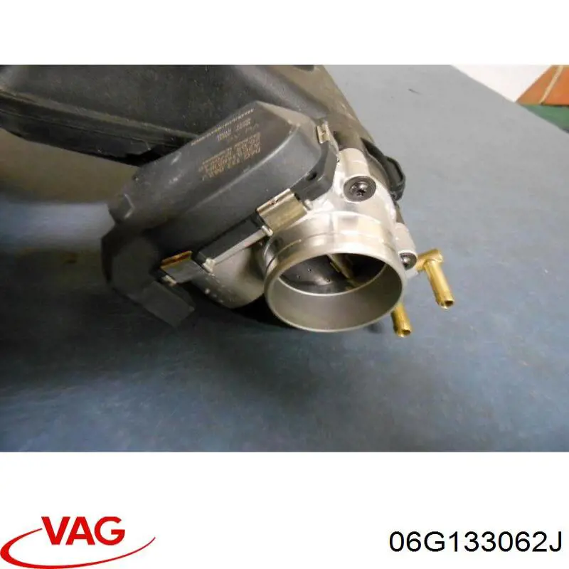 06G133062J VAG Дросільна заслінка в зборі