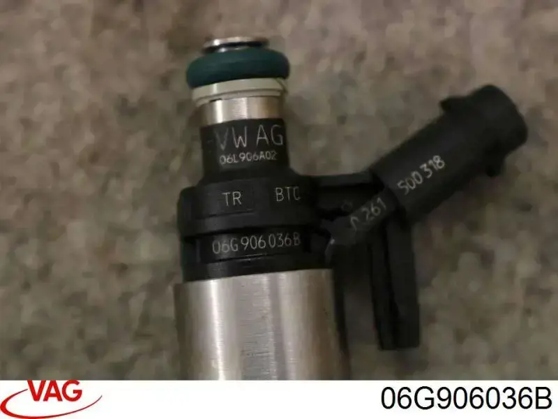 Паливні форсунки 06K906036K VAG