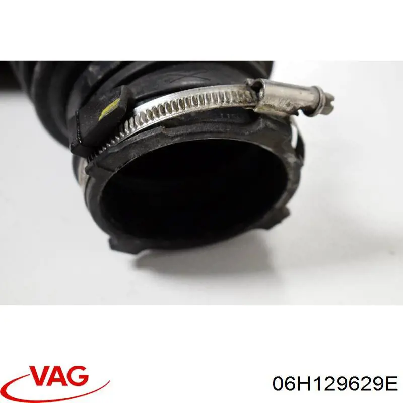 Патрубок повітряний, вихід повітряного фільтра VAG 06H129629E