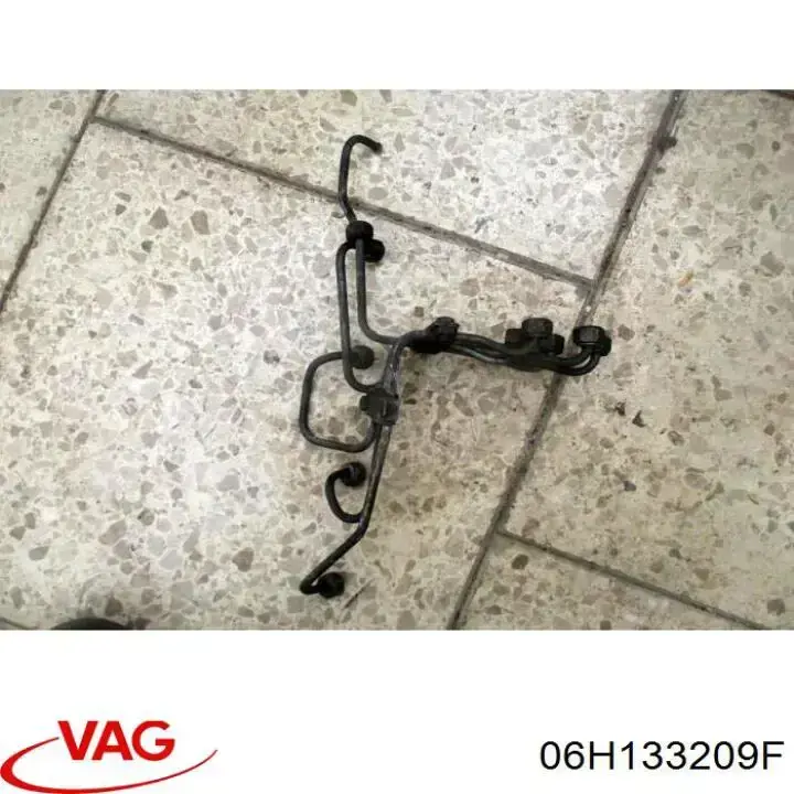 06H133209F VAG Колектор впускний нижній