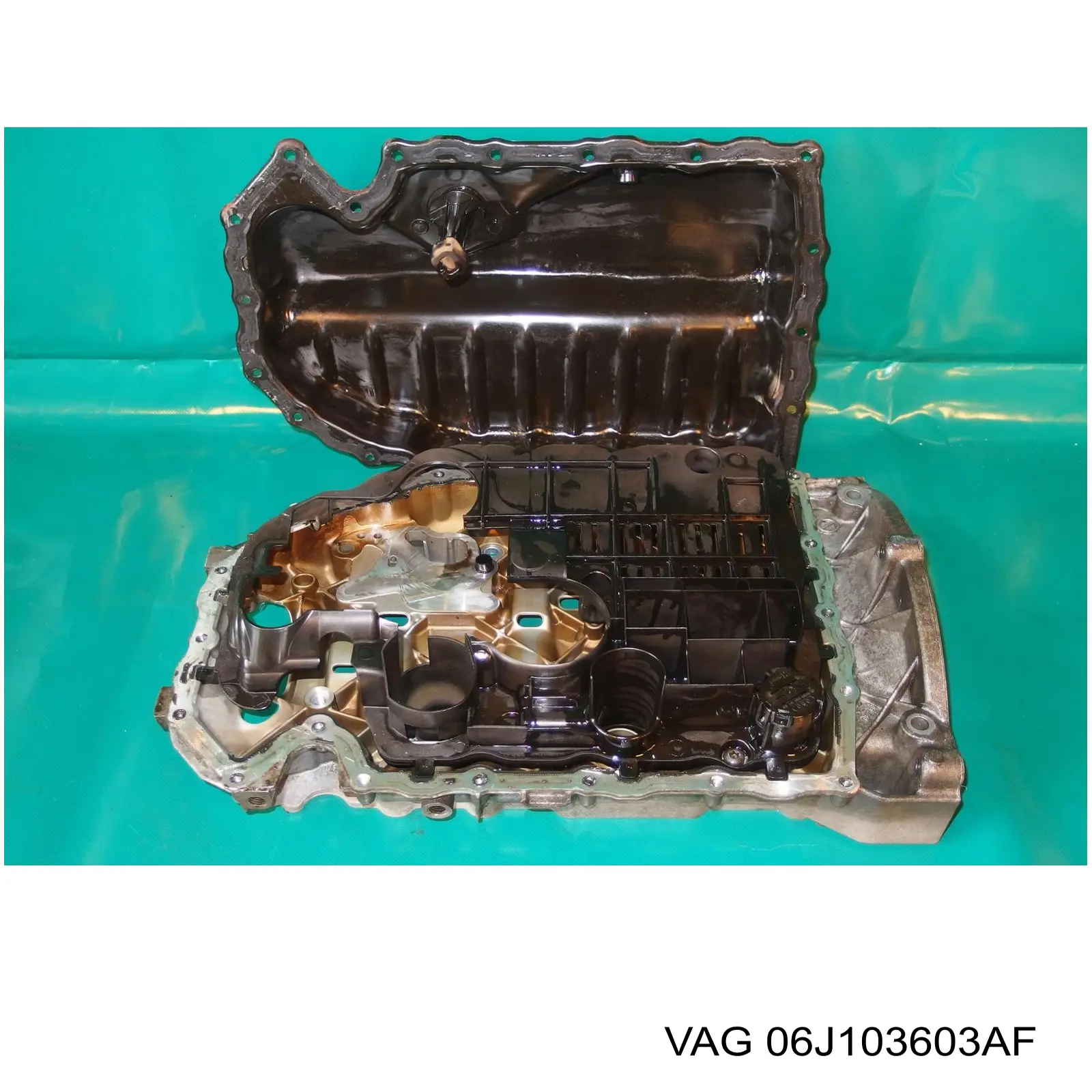 Купити 06J103603AF VAG Піддон масляний картера двигуна, верхня частина