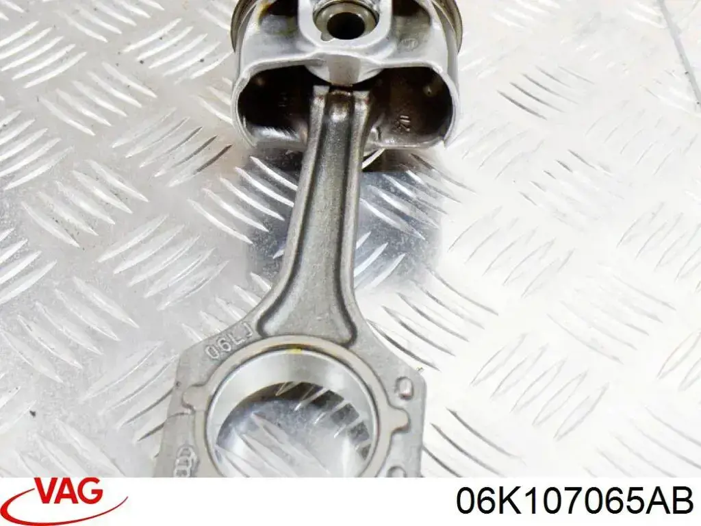 Купити 06K107065AB VAG Поршень в комплекті на 1 циліндр, STD