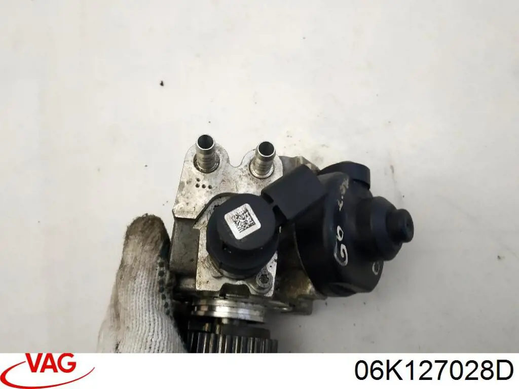 Насос паливний високого тиску VAG 06K127028D ціна, від 33.86 USD