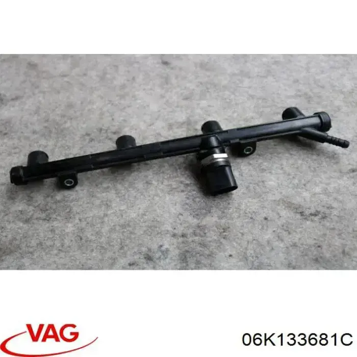 Купити 06K133681C VAG Розподільник палива