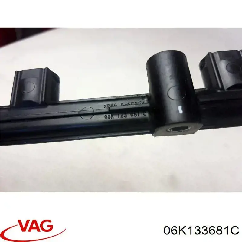 Розподільник палива 06K133681C VAG