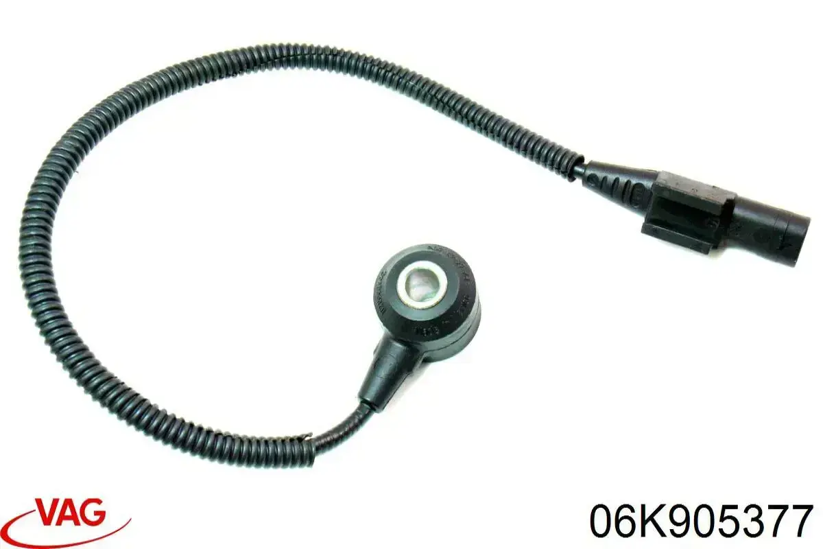 Датчик детонації на Audi Q3  F3B