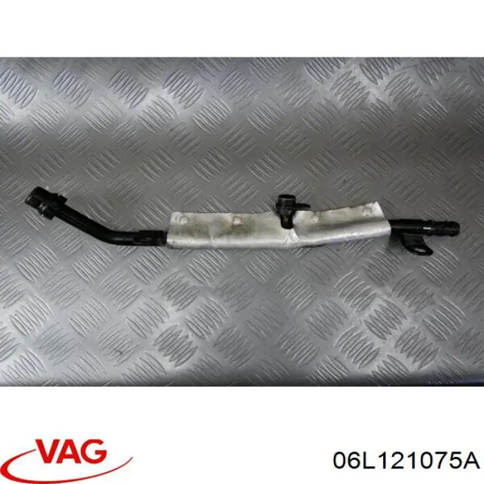 06L121075B VAG Шланг термостата
