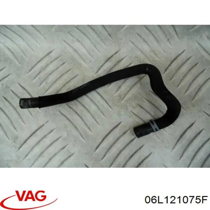 06L121075F VAG Шланг термостата