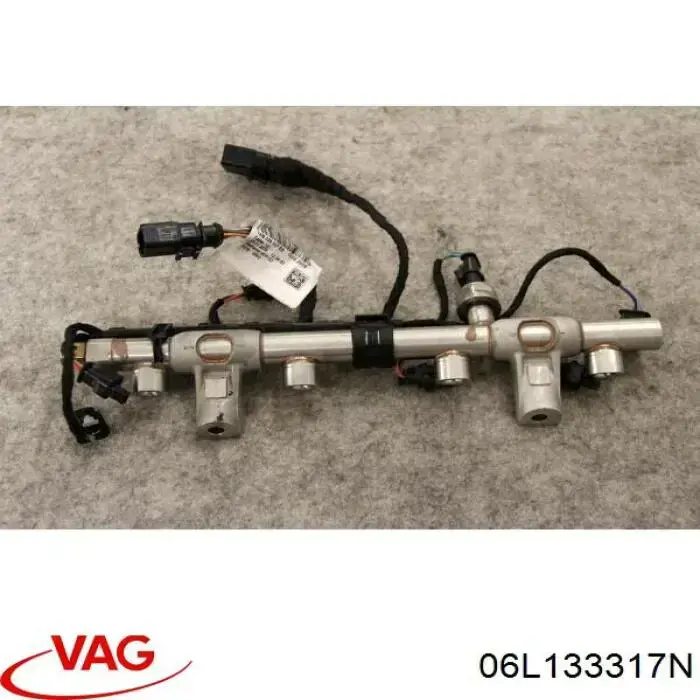 Рампа форсунок системи упорскування палива VAG 06L133317E ціна, від 10.16 USD