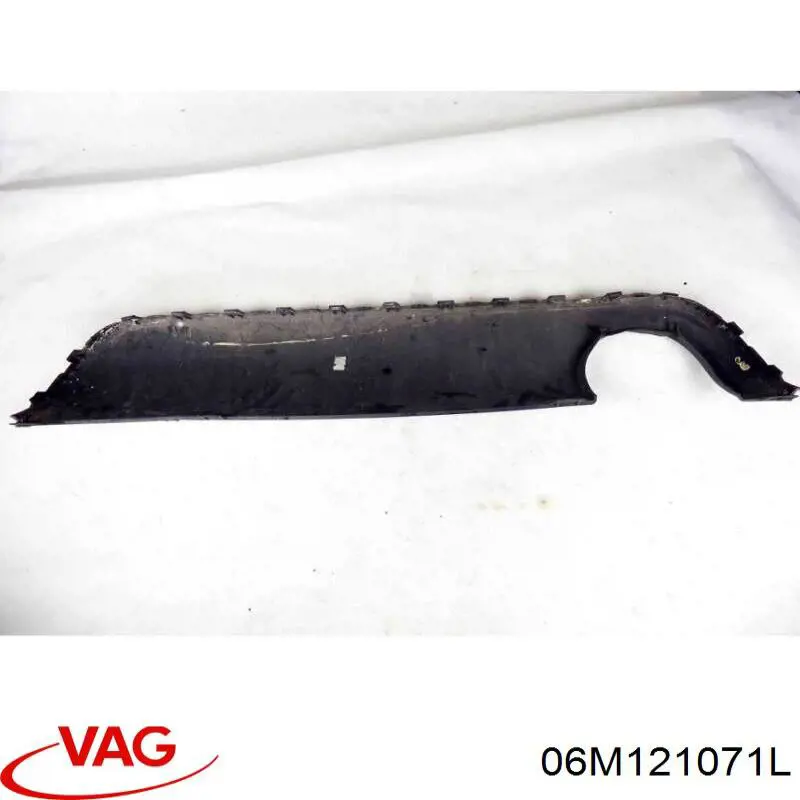 Шланг/патрубок рідинного охолодження турбіни, подача 06M121071L VAG