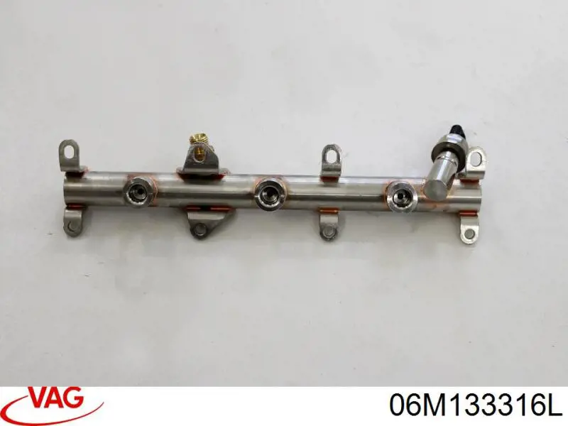 Розподільник палива (рампа) правий VAG 06M133316L ціна, від 11.68 USD