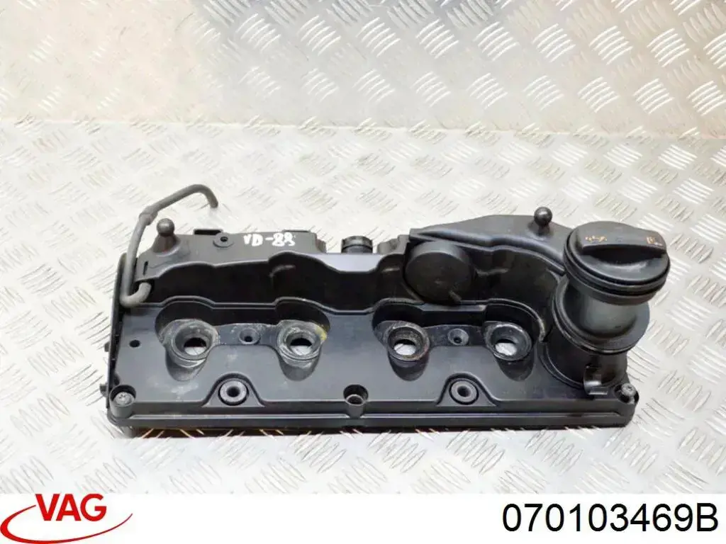 Купити 070103469B VAG Клапанна кришка