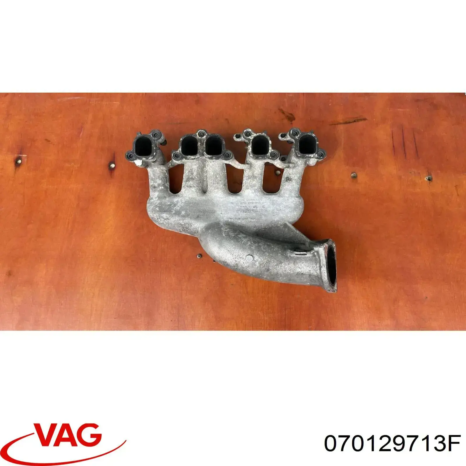 Впускний колектор на Volkswagen Transporter T5 7HB, 7HJ, 7EB, 7EJ