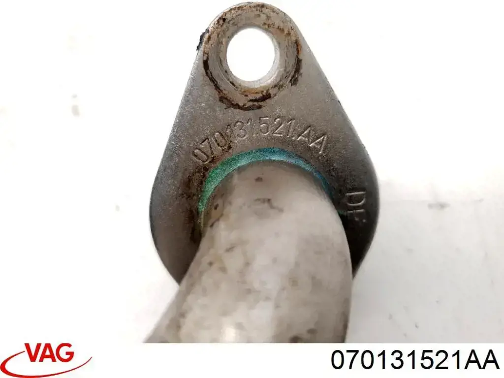 Патрубок системи рециркуляції ВГ VAG 070131521AA ціна, від 33.15 USD