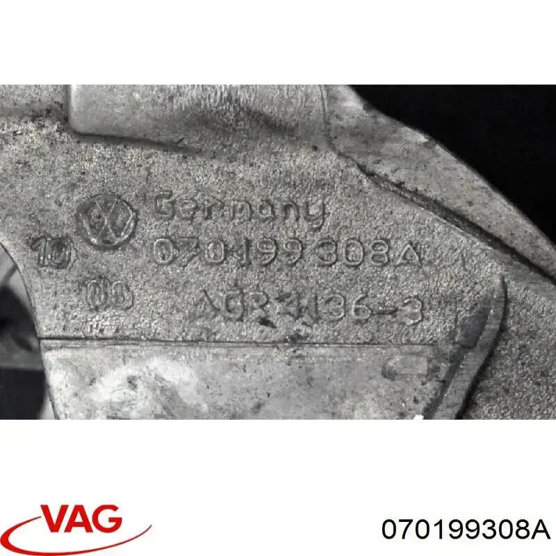 Купити 070199308A VAG Кронштейн подушки (опори) двигуна, правої