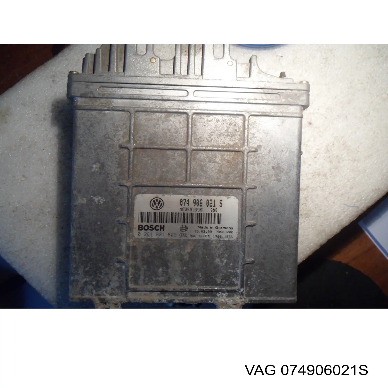 ЕБУ VAG 074906021S ціна, від 112.87 USD