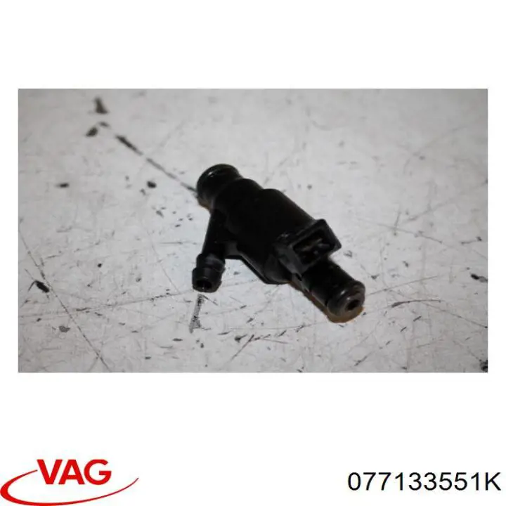 077133551K VAG Форсунка вприску палива